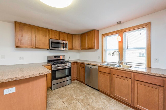 Building Photo - 10605 39th Ave