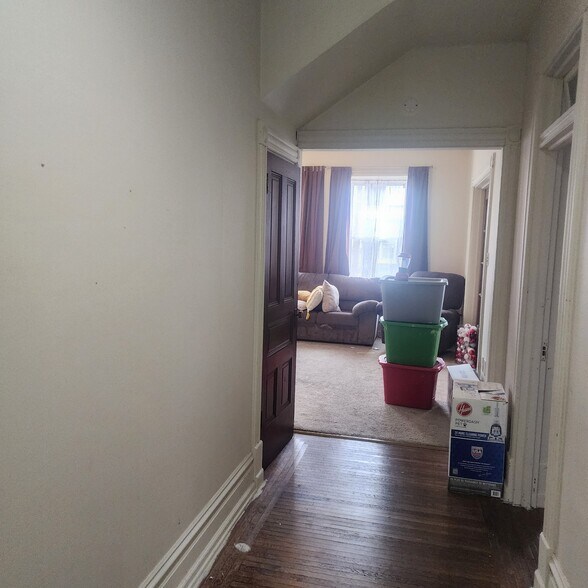 Building Photo - 511 N 8th St