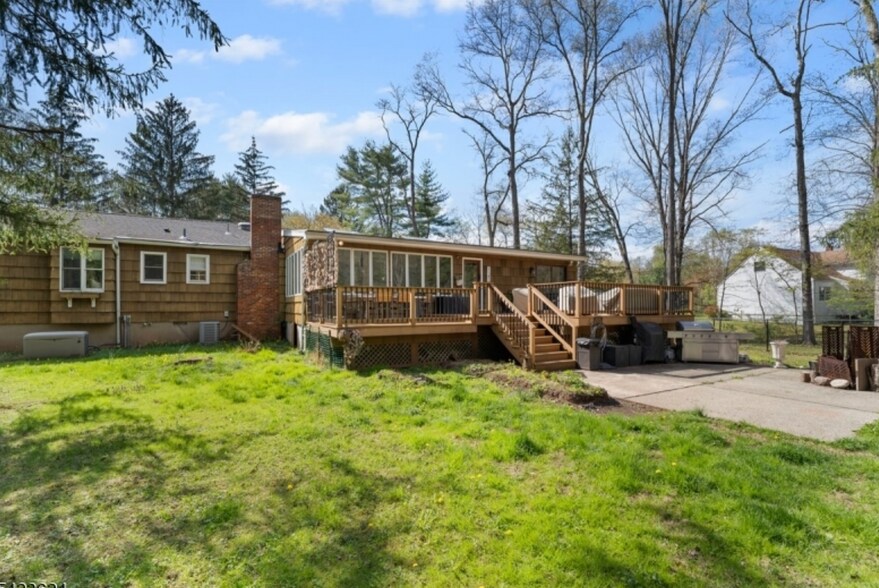 Building Photo - 37 Lurline Dr