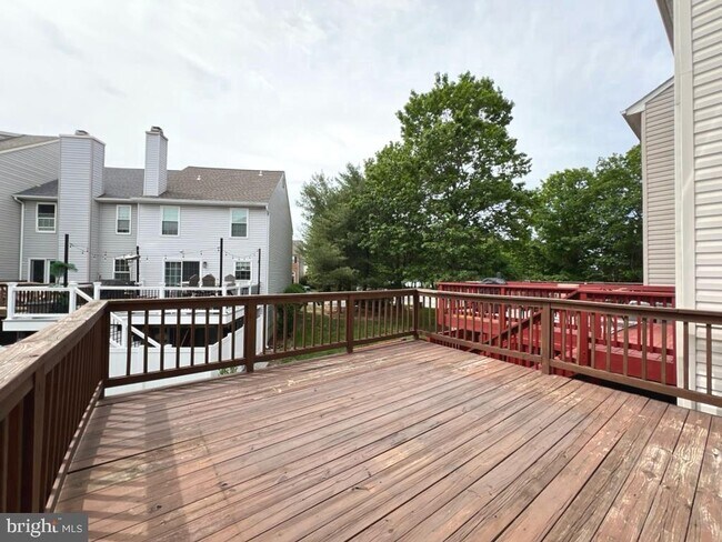 Building Photo - 7804 Creek Shore Way