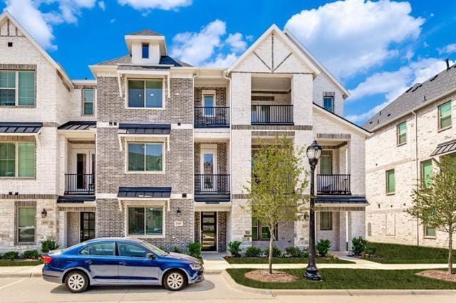 Building Photo - 8345 Huron Peak Dr