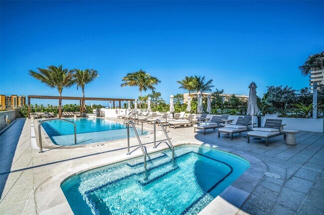 Building Photo - 900 N Ocean Blvd