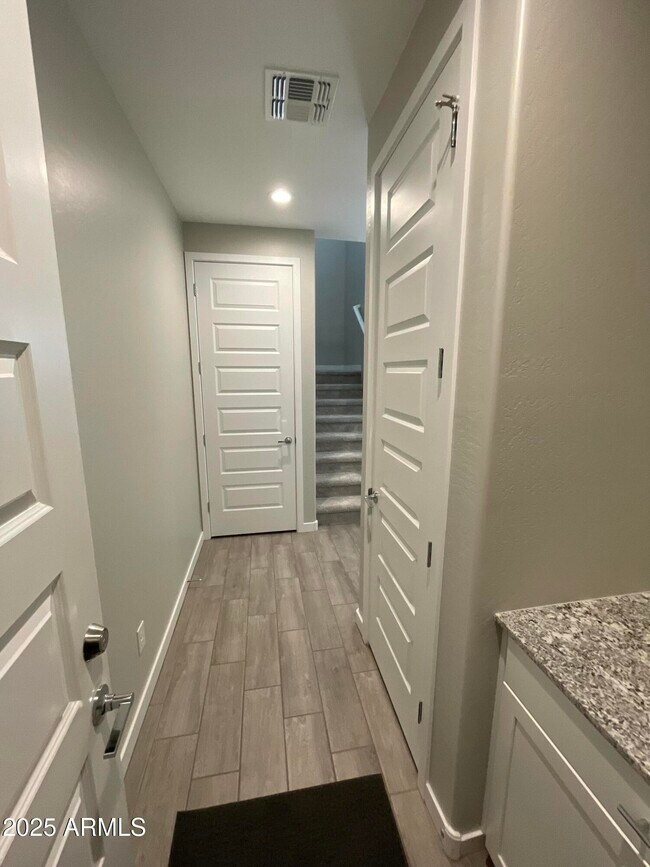 Building Photo - 4073 E Amoroso Dr