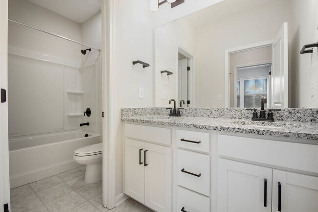 Building Photo - BEAUTIFUL TOWNHOME IN TERRACES AT FARMINGTON