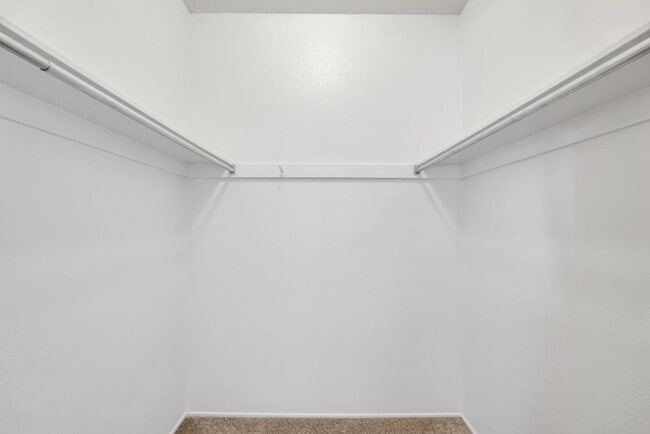 Building Photo - Affordable 2bed/2bath in South Woodland