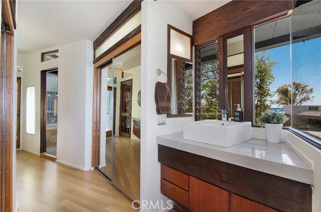 Building Photo - 785 Alta Vista Way