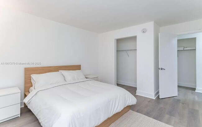 Building Photo - 143 SW 9th St