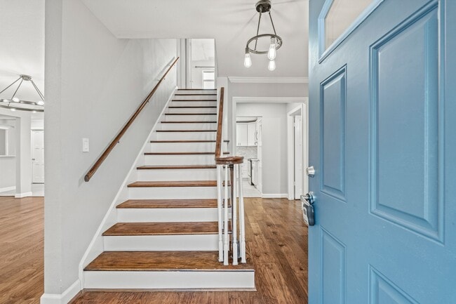 Building Photo - 410 Bauxhall Ct