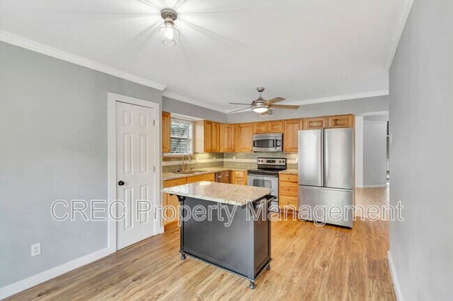 Building Photo - 1411 Oaklanding Rd