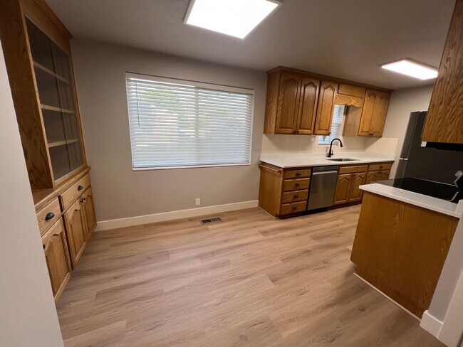 Building Photo - Home in Nephi, UT