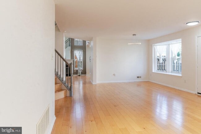 Building Photo - 21 Stokes Rd