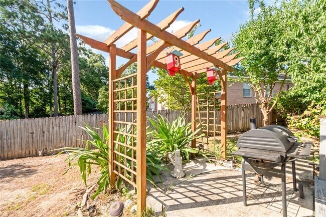 Building Photo - 7490 Quency Dr