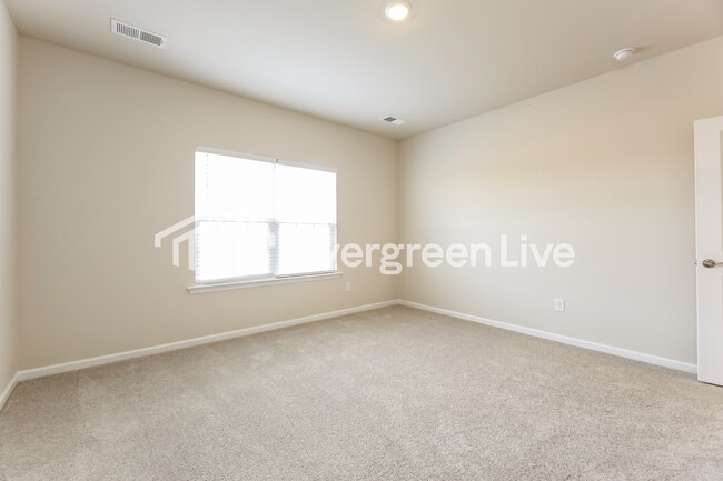 Building Photo - now