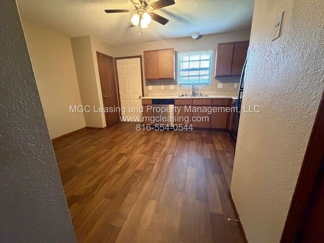 Building Photo - December Special at Millwood Townhomes - $1,000 Rent Credit - Limited Time Offer!