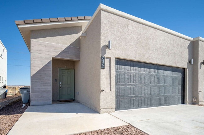 Building Photo - 3432 Gary Brewster Pl