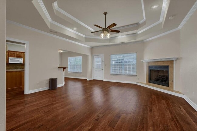 Building Photo - 629 Clay Ln