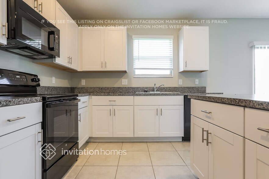 Building Photo - 1882 Crinkle Leaf Ct