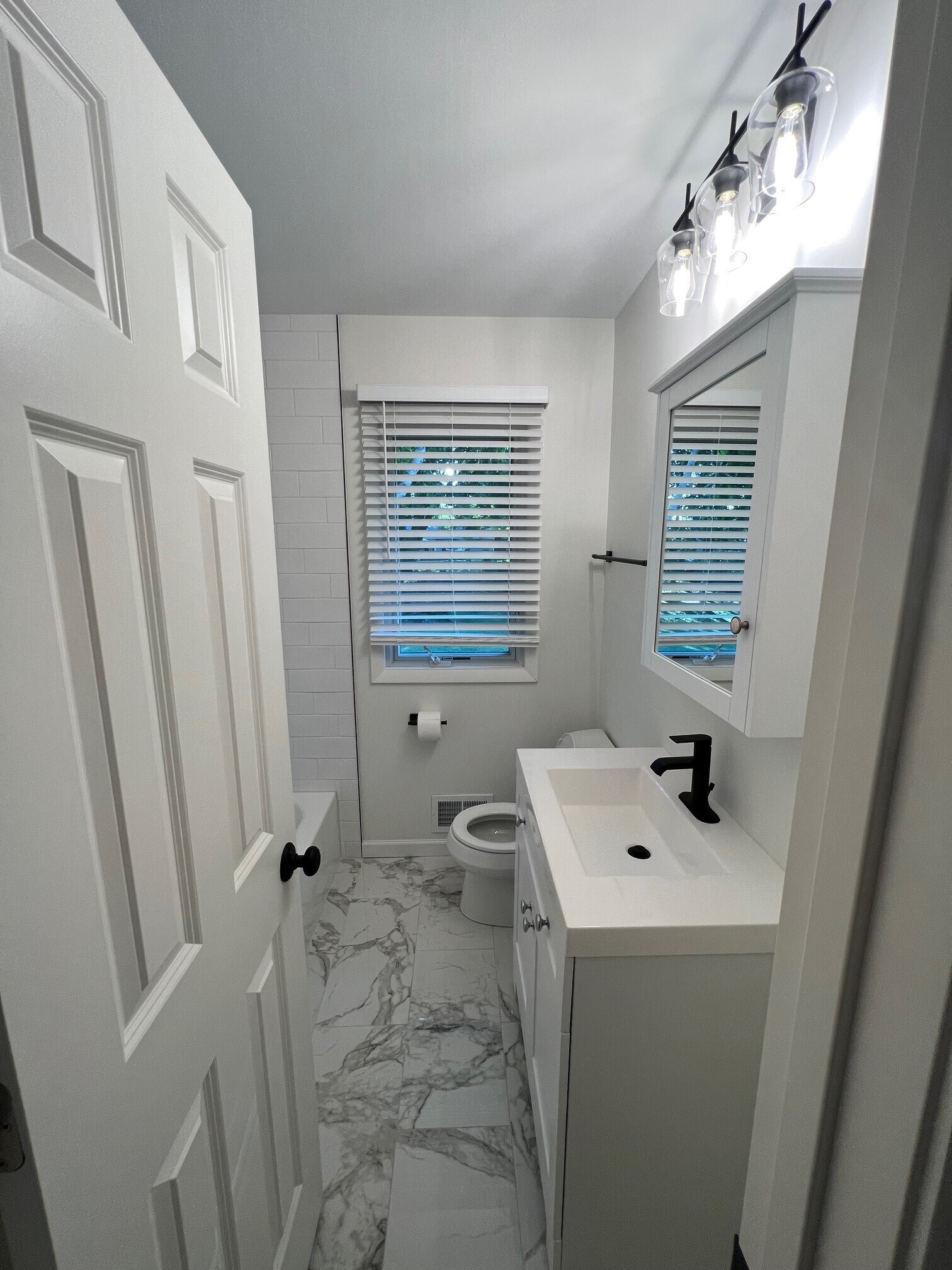 Building Photo - 50 Hackberry Hl