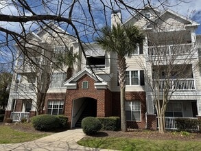 Building Photo - 45 Sycamore Ave