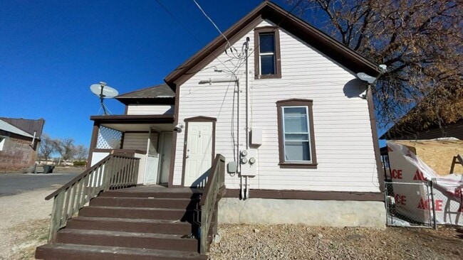 Building Photo - 279 W Railroad Ave