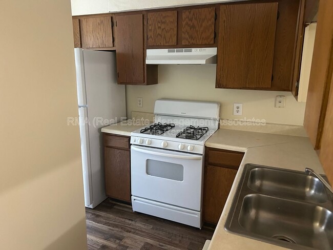 Building Photo - 105 Westwind Ct