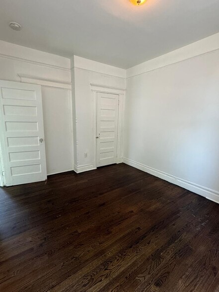 Building Photo - 410 Chadwick Ave