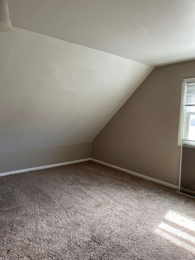 Building Photo - Beautiful 4 Bedroom House!!