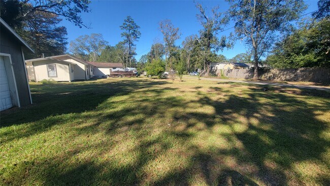 Building Photo - 2960 Call St