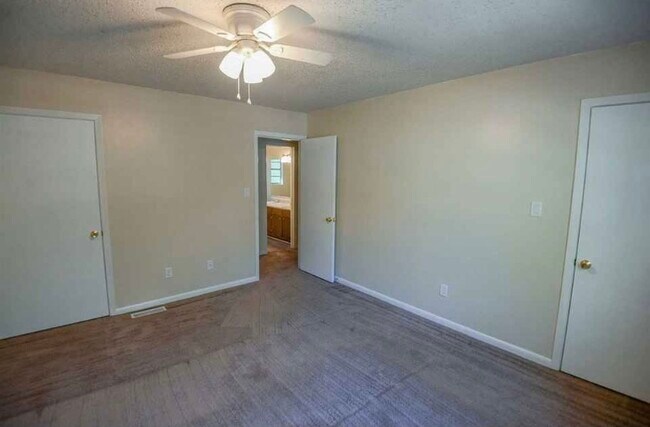 Building Photo - 2439 Ramblewood Ct