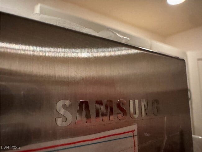 Building Photo - 350 E Desert Inn Rd