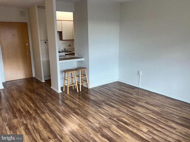 Building Photo - 2101 Chestnut St