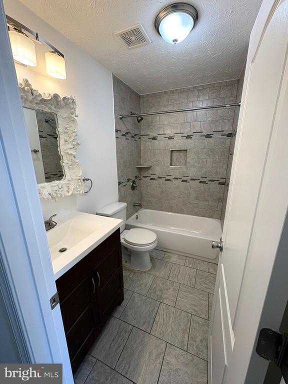 Building Photo - 4008 Enders Ln