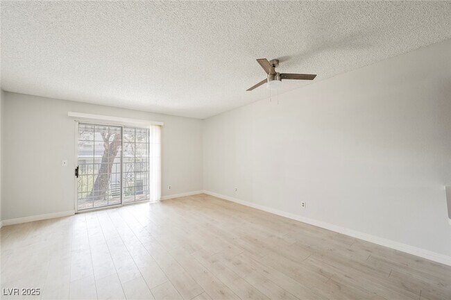 Building Photo - 3823 S Maryland Pkwy