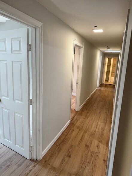 Building Photo - 53 Hemenway St