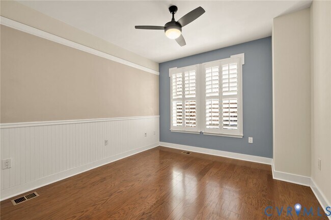 Building Photo - 1418 N Rhodes St