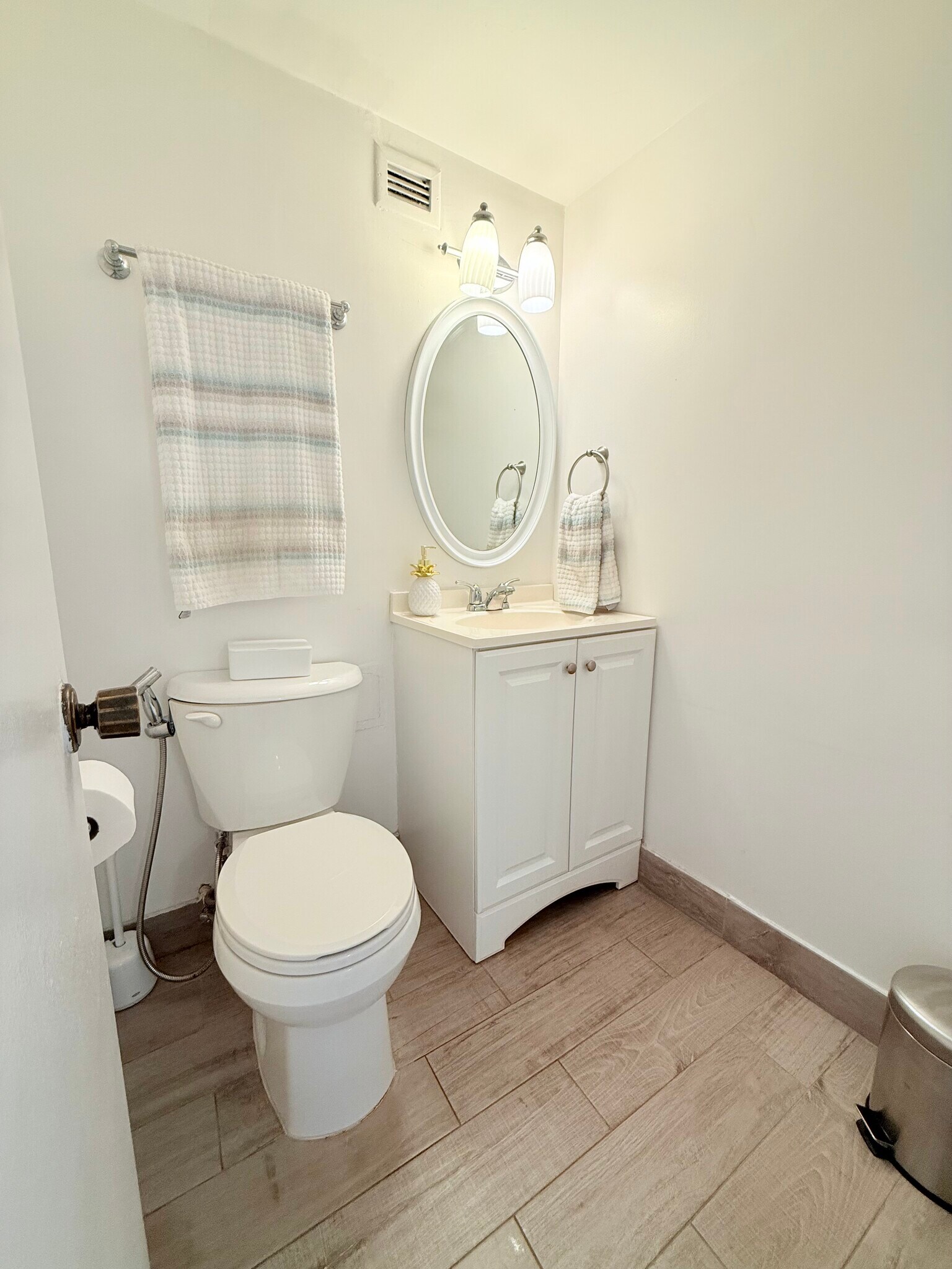 Building Photo - 4141 Nautilus Dr