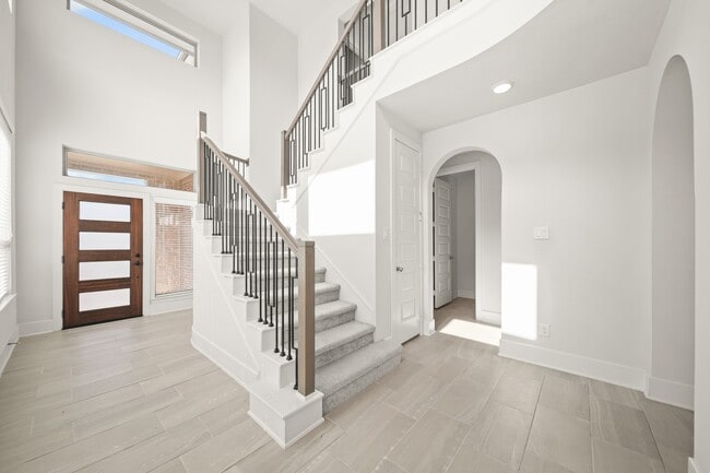 Building Photo - 6014 Bristol Spur Ln