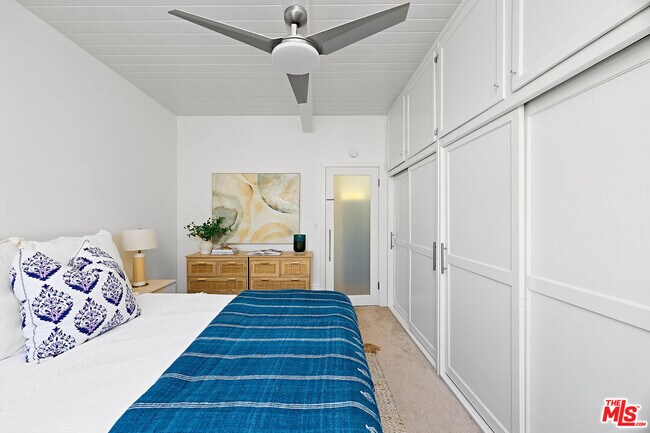 Building Photo - 2329 Kansas Ave