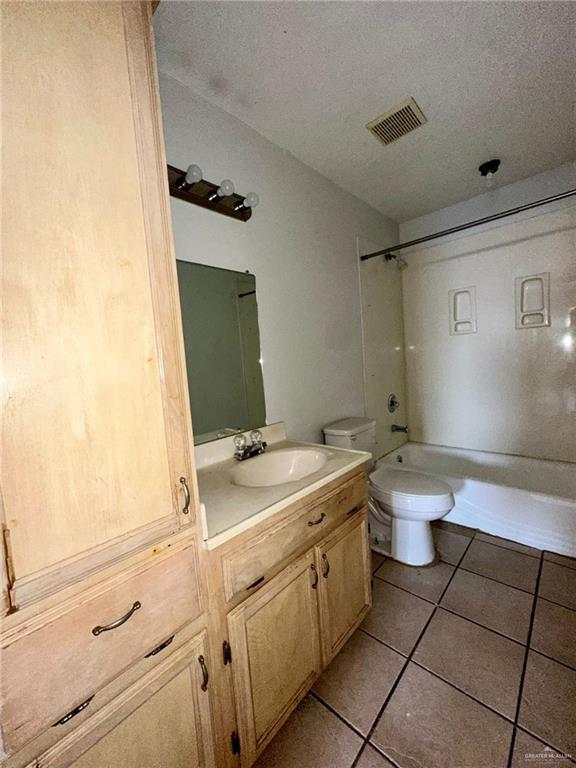 Building Photo - 10 Clavel St