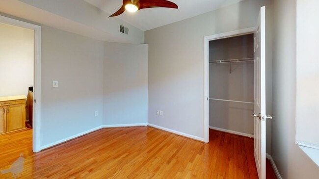 Building Photo - 330 Delafield Pl NW