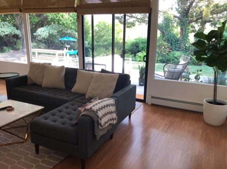 Livingroom - 721 Las Colindas Rd