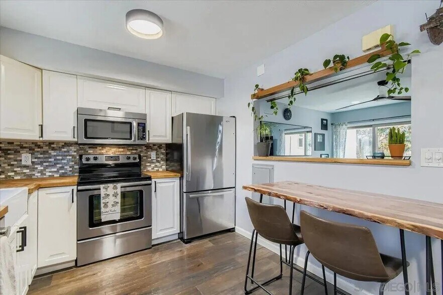 Building Photo - 2640 Worden St