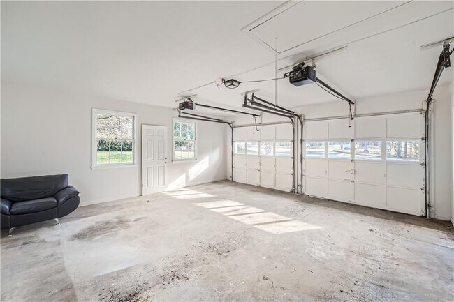 Building Photo - 3285 Mar Lanta Dr