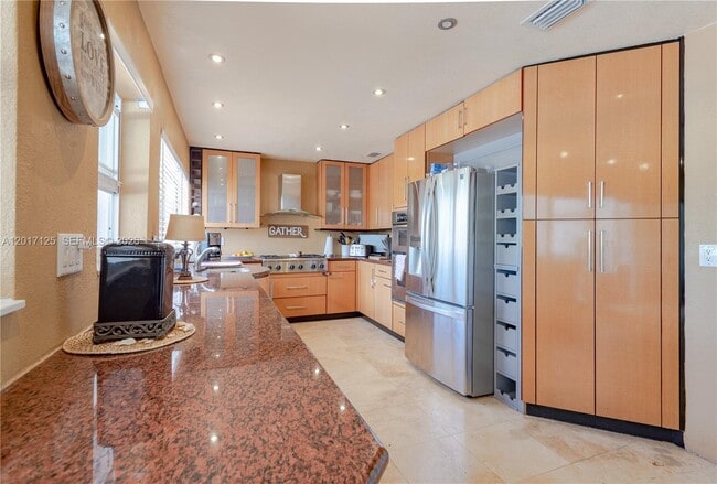 Building Photo - 2908 Bayview Dr