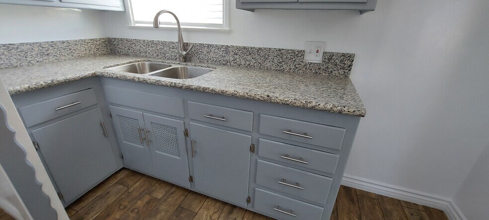 Building Photo - 15626 Grevillea Ave