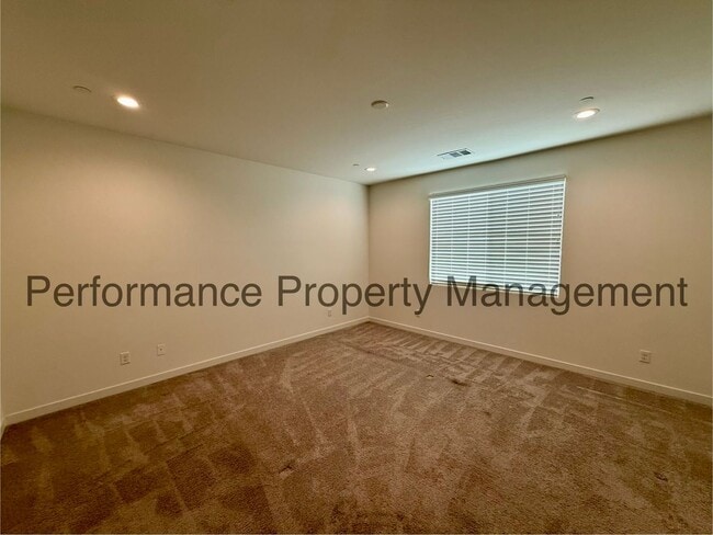 Building Photo - Stunning 4 Bed/3 Bath Belcourt Seven Oaks Home w/ $0 Deposit Option & More