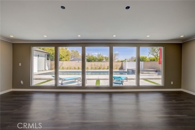 Building Photo - 10920 Garden Grove Ave
