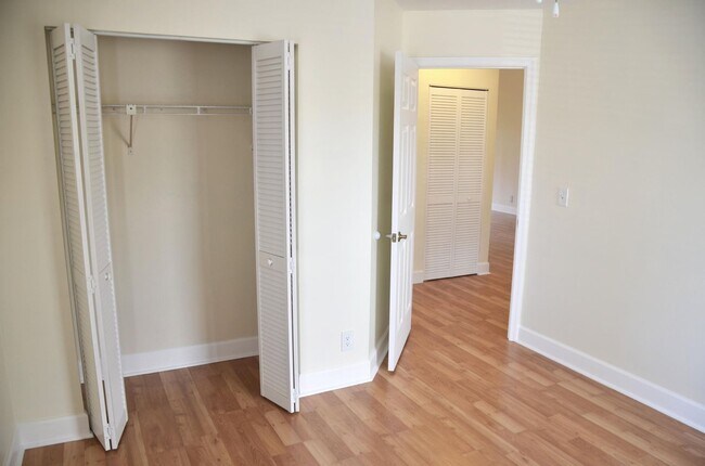 Building Photo - 3355 Jaywood Terrace