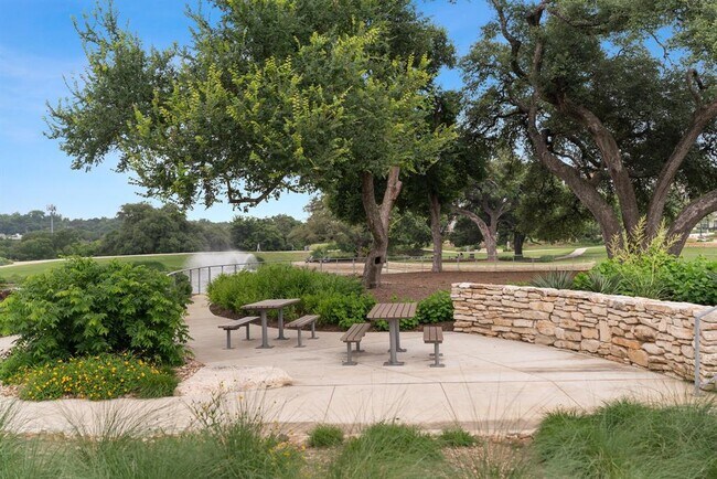 Building Photo - 4501 Jackson Ave