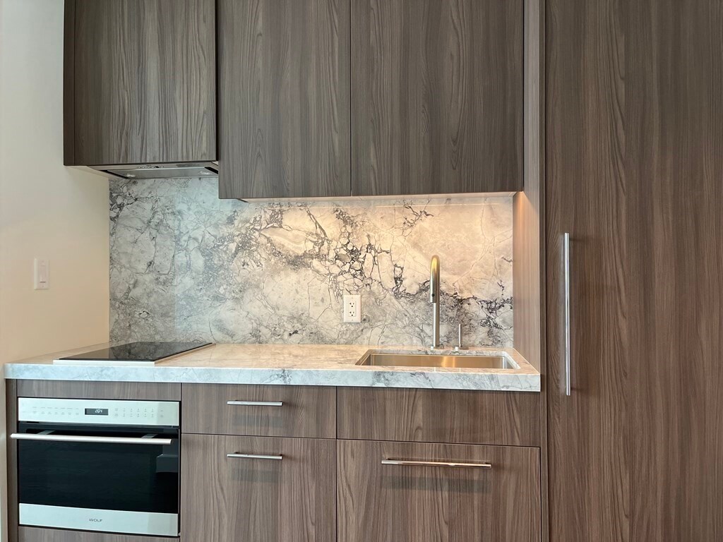 Building Photo - 436 Stuart St